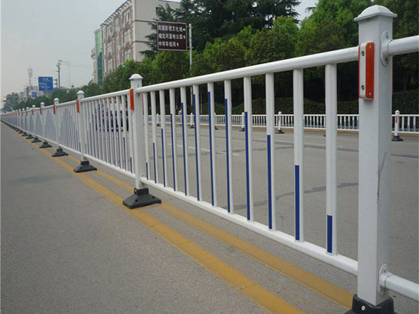 道路隔離護(hù)欄圖片4